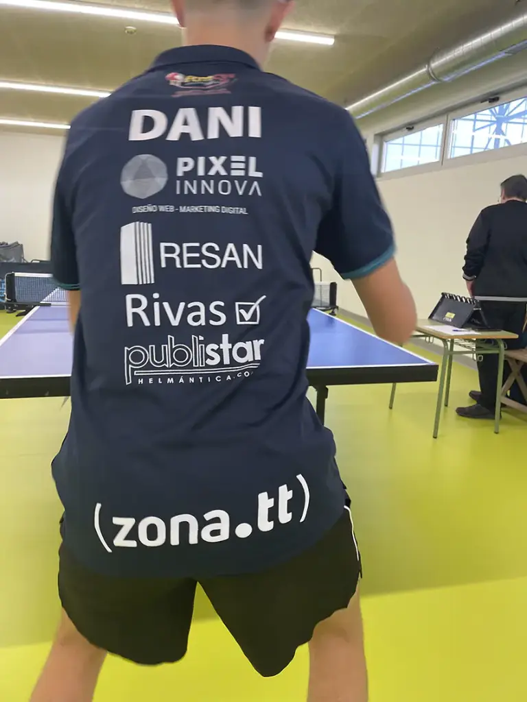 Equipación de tenis de mesa